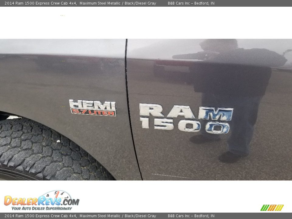 2014 Ram 1500 Express Crew Cab 4x4 Maximum Steel Metallic / Black/Diesel Gray Photo #9