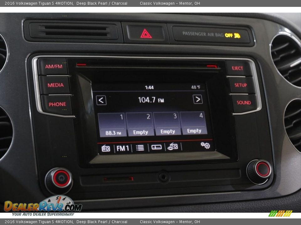 Audio System of 2016 Volkswagen Tiguan S 4MOTION Photo #10