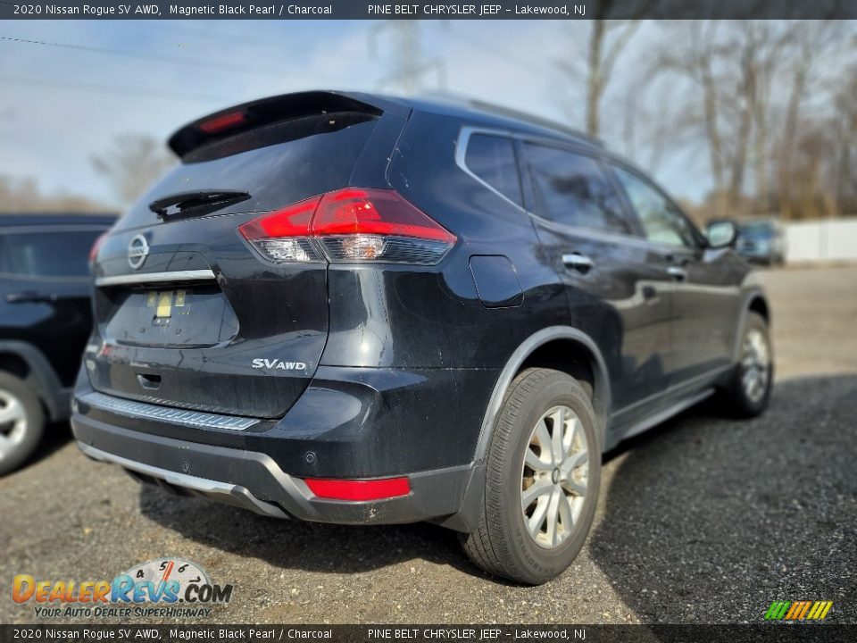 2020 Nissan Rogue SV AWD Magnetic Black Pearl / Charcoal Photo #3