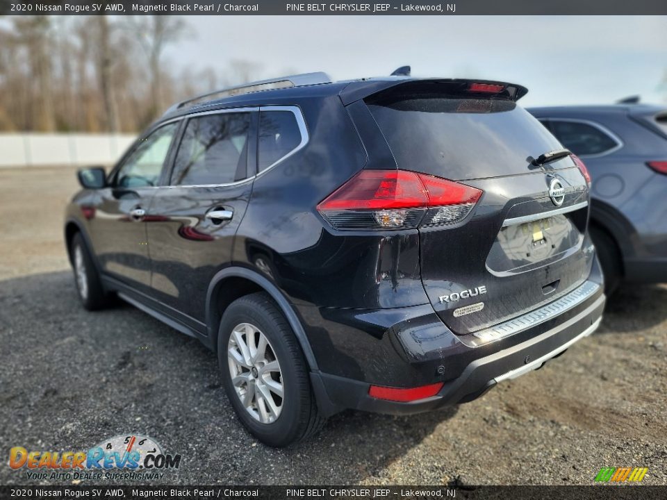 2020 Nissan Rogue SV AWD Magnetic Black Pearl / Charcoal Photo #4
