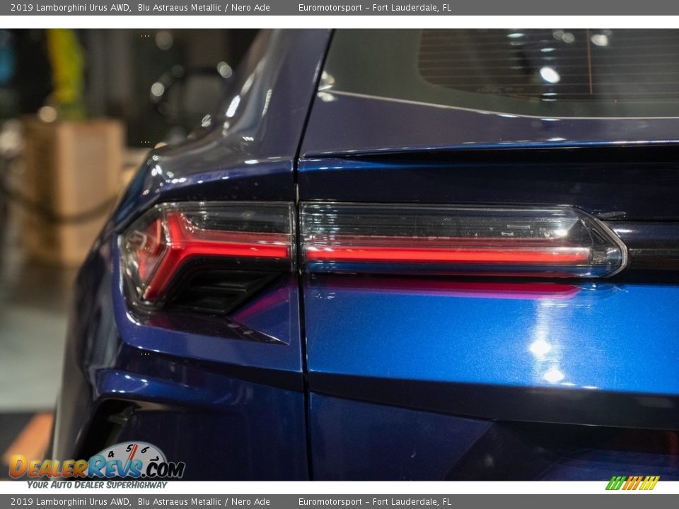 2019 Lamborghini Urus AWD Blu Astraeus Metallic / Nero Ade Photo #22