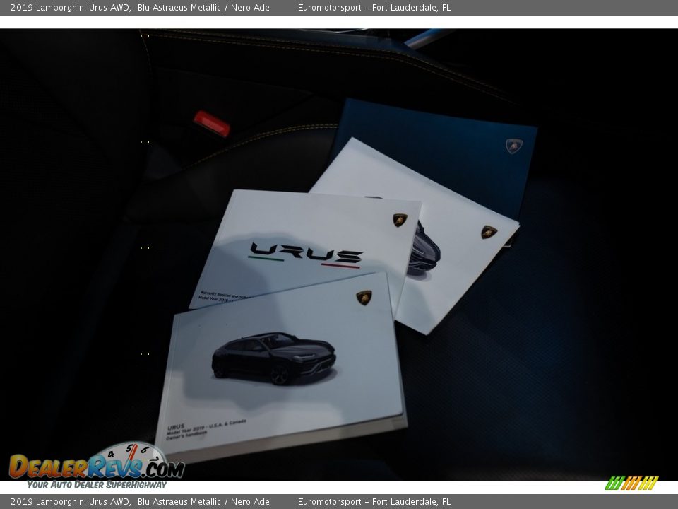Books/Manuals of 2019 Lamborghini Urus AWD Photo #30