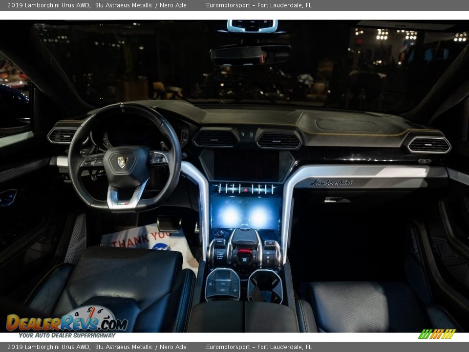 Controls of 2019 Lamborghini Urus AWD Photo #32