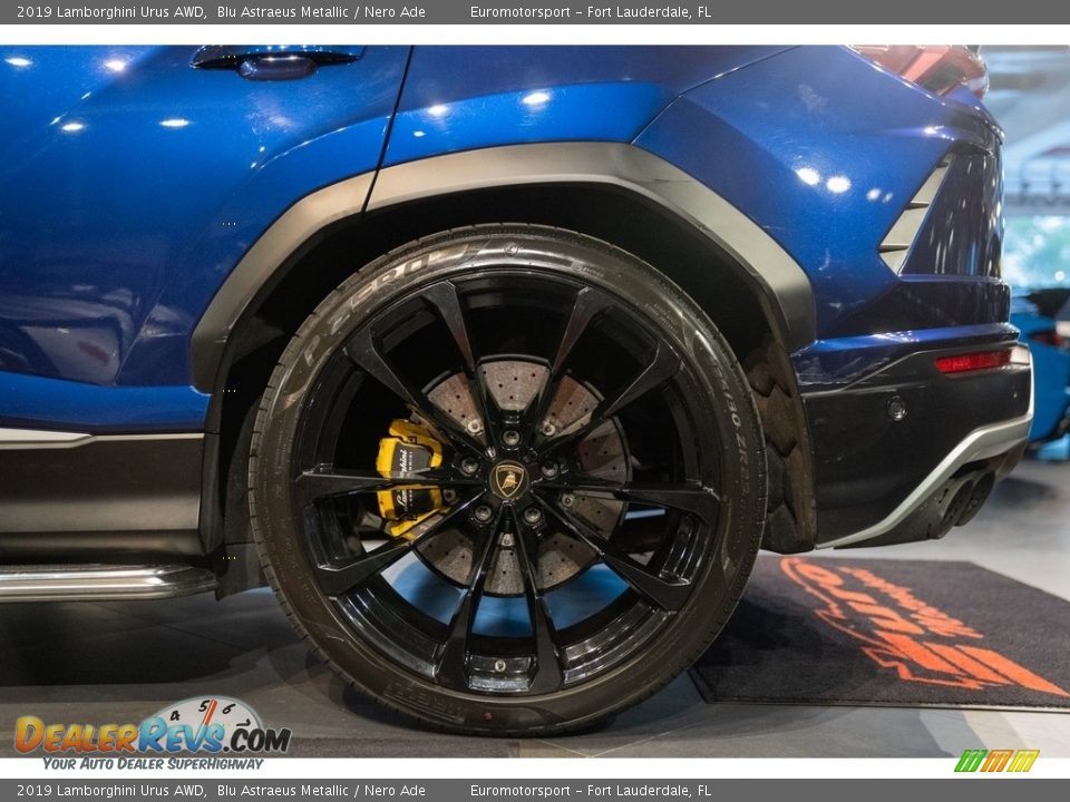 2019 Lamborghini Urus AWD Wheel Photo #33
