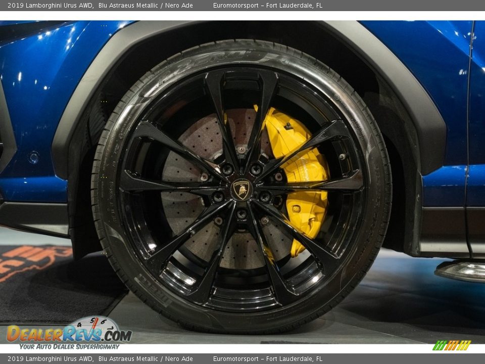 2019 Lamborghini Urus AWD Wheel Photo #41