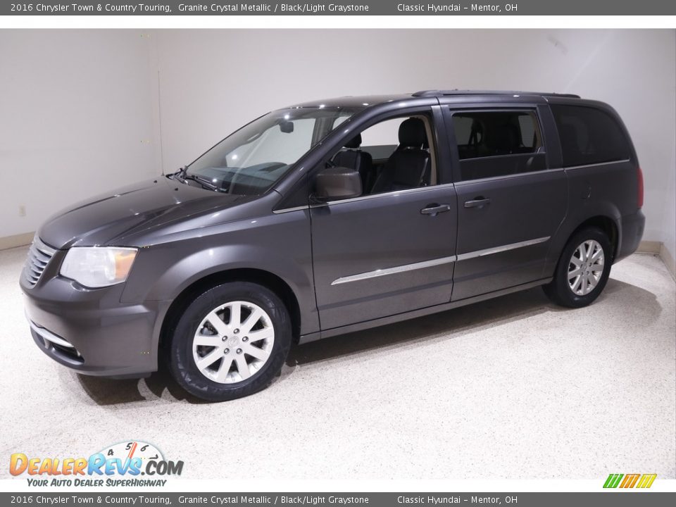 2016 Chrysler Town & Country Touring Granite Crystal Metallic / Black/Light Graystone Photo #3