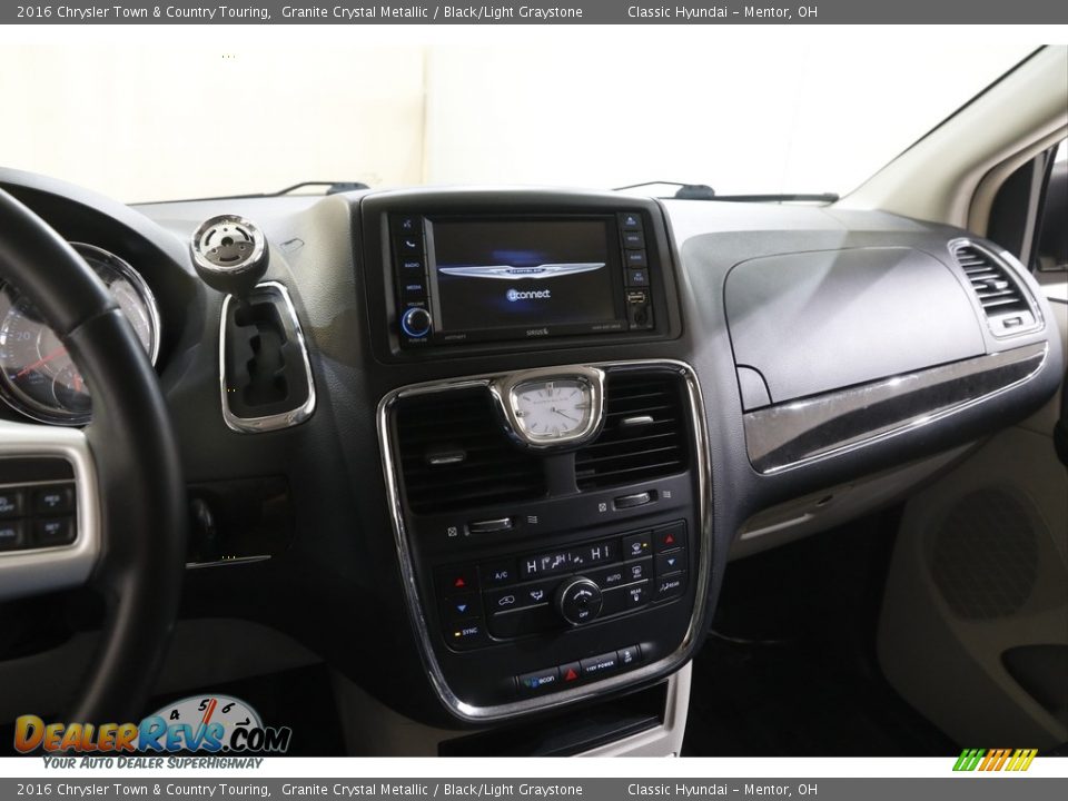 2016 Chrysler Town & Country Touring Granite Crystal Metallic / Black/Light Graystone Photo #9