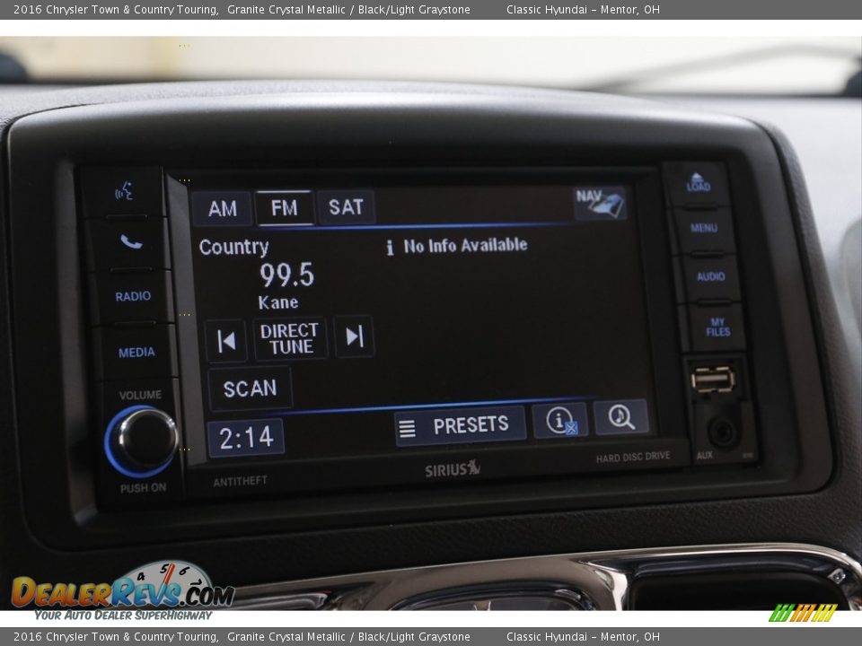 2016 Chrysler Town & Country Touring Granite Crystal Metallic / Black/Light Graystone Photo #10