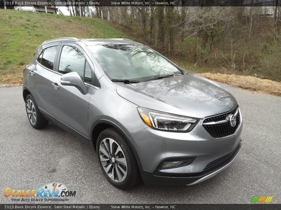 Front 3/4 View of 2019 Buick Encore Essence Photo #5