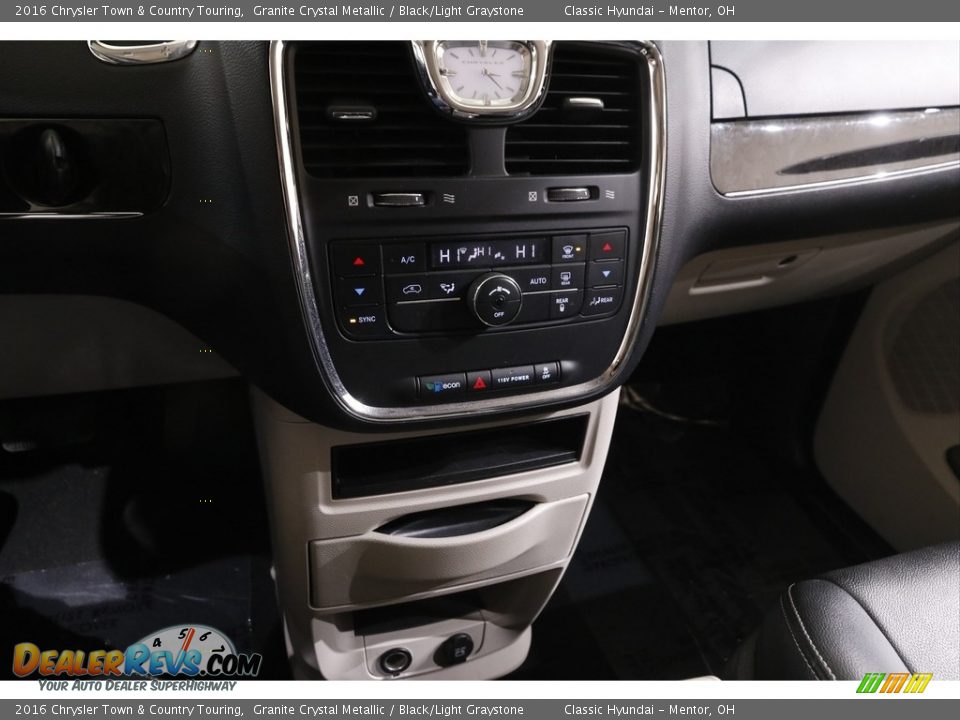 2016 Chrysler Town & Country Touring Granite Crystal Metallic / Black/Light Graystone Photo #12