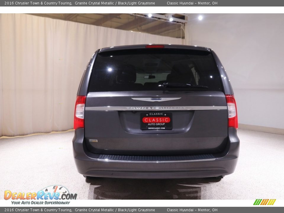 2016 Chrysler Town & Country Touring Granite Crystal Metallic / Black/Light Graystone Photo #21