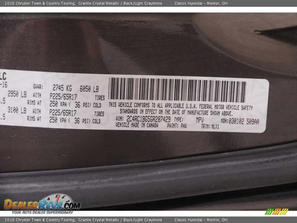 2016 Chrysler Town & Country Touring Granite Crystal Metallic / Black/Light Graystone Photo #23