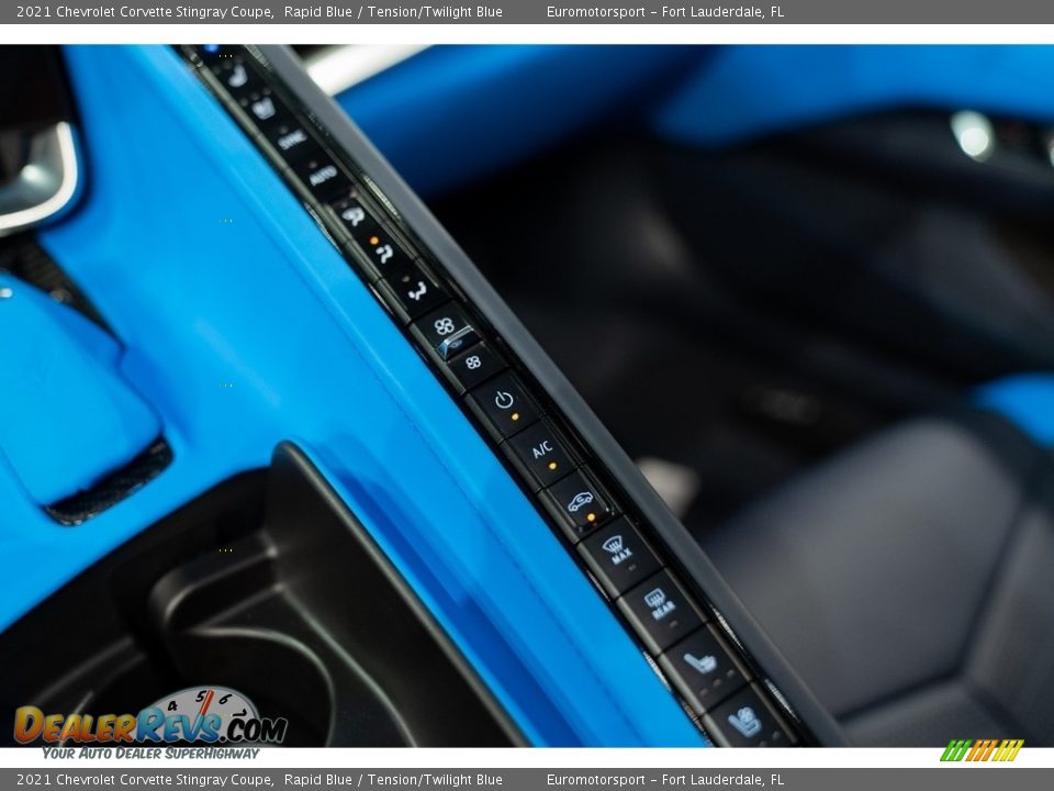 Controls of 2021 Chevrolet Corvette Stingray Coupe Photo #35