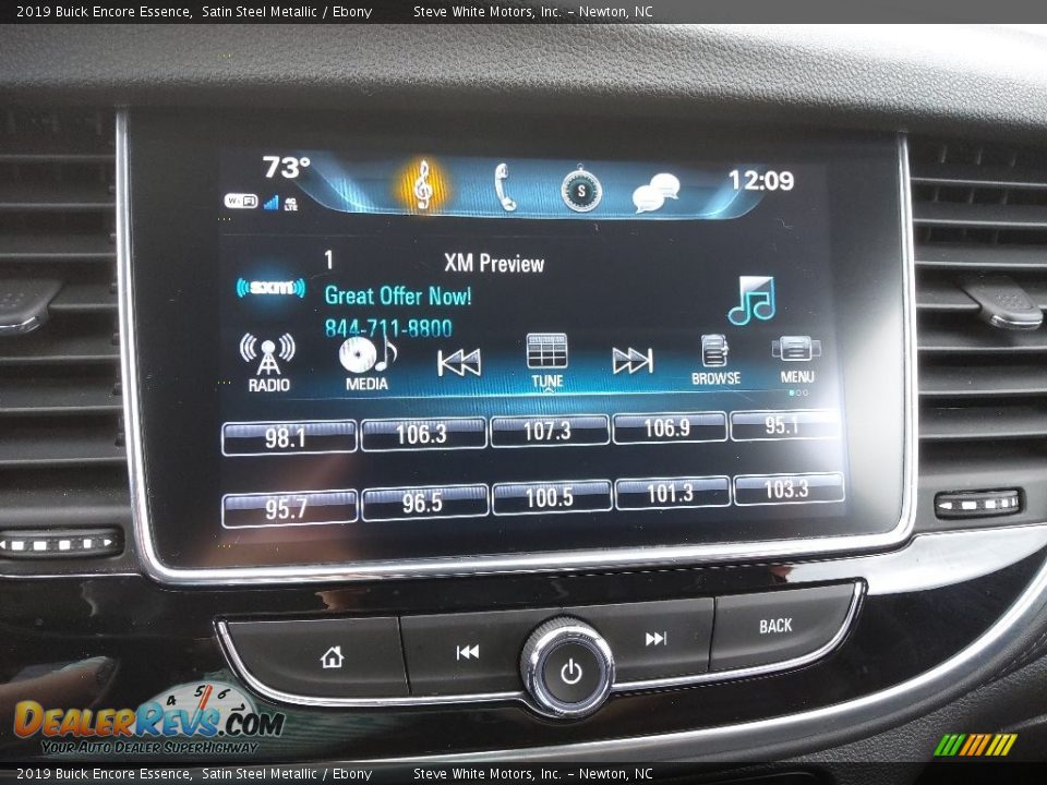 Controls of 2019 Buick Encore Essence Photo #21