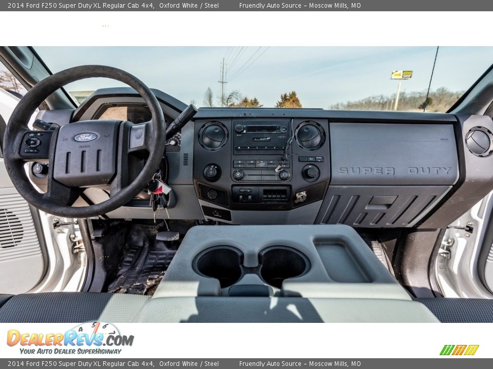 2014 Ford F250 Super Duty XL Regular Cab 4x4 Oxford White / Steel Photo #24