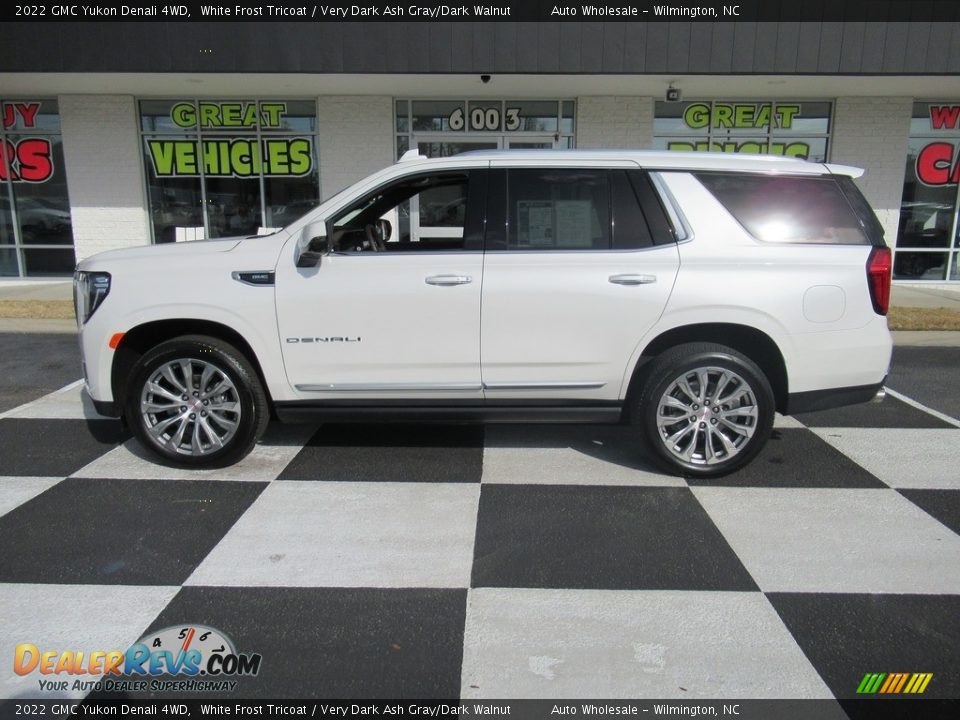 2022 GMC Yukon Denali 4WD White Frost Tricoat / Very Dark Ash Gray/Dark Walnut Photo #1