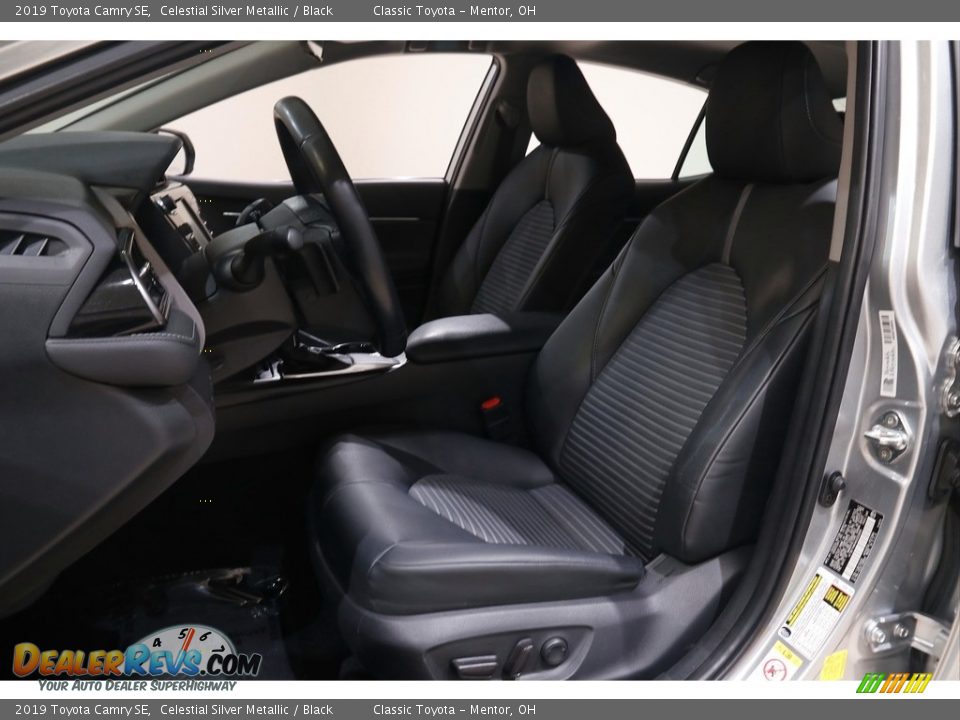 2019 Toyota Camry SE Celestial Silver Metallic / Black Photo #5