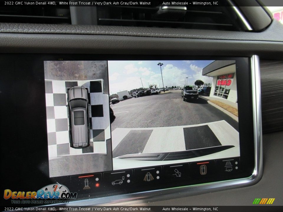 2022 GMC Yukon Denali 4WD White Frost Tricoat / Very Dark Ash Gray/Dark Walnut Photo #18