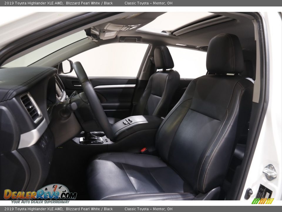 2019 Toyota Highlander XLE AWD Blizzard Pearl White / Black Photo #5