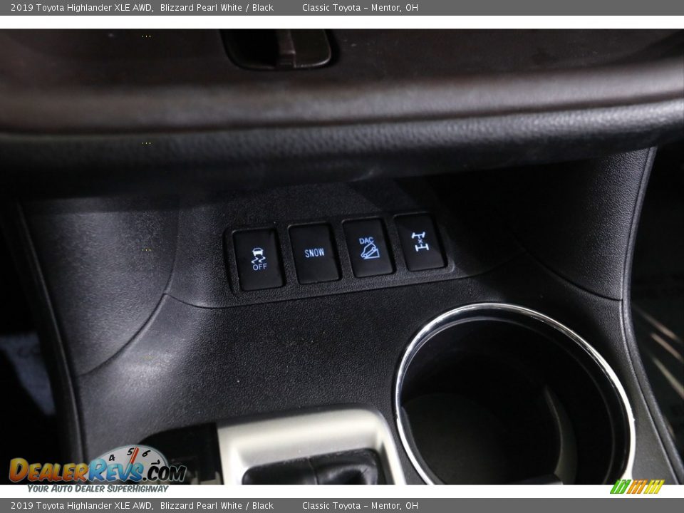2019 Toyota Highlander XLE AWD Blizzard Pearl White / Black Photo #16