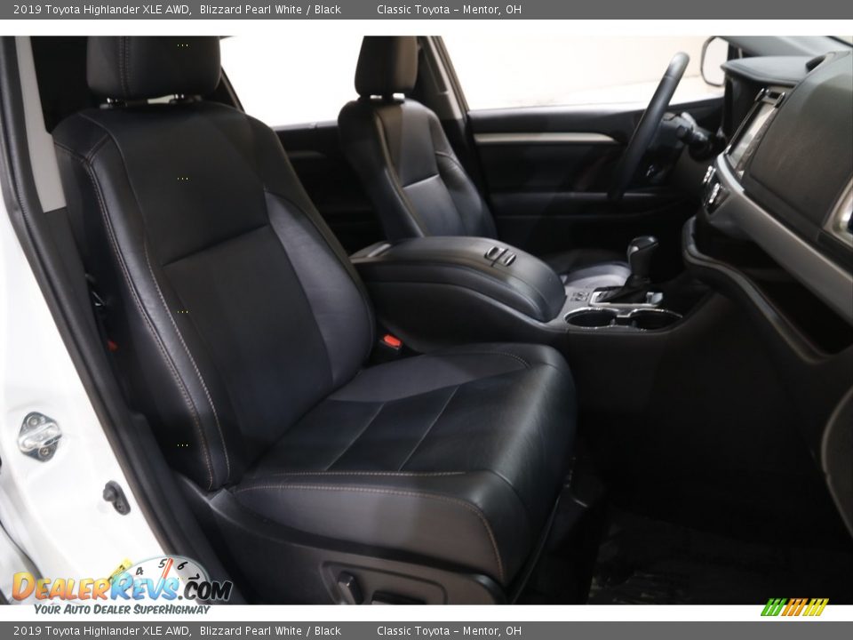 2019 Toyota Highlander XLE AWD Blizzard Pearl White / Black Photo #17