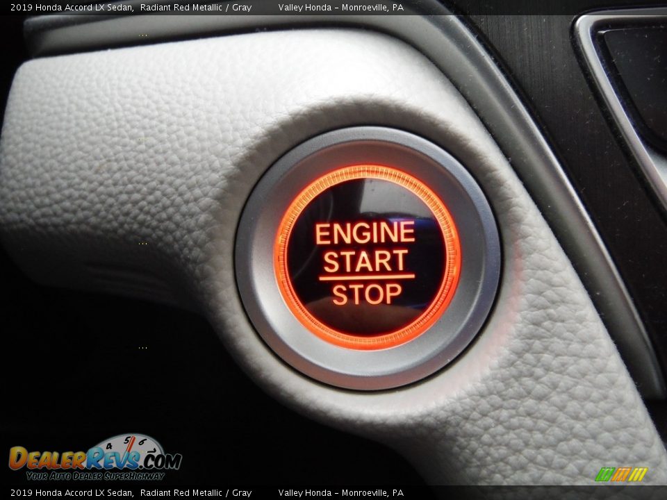 Controls of 2019 Honda Accord LX Sedan Photo #15