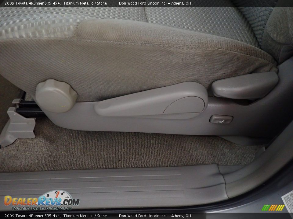 2009 Toyota 4Runner SR5 4x4 Titanium Metallic / Stone Photo #18