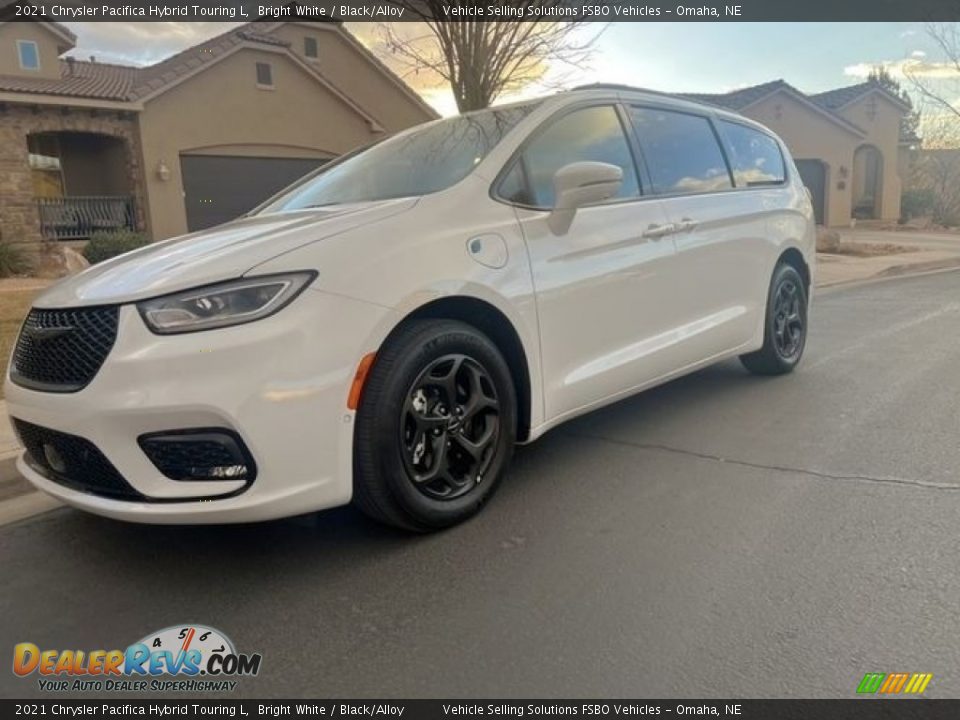 2021 Chrysler Pacifica Hybrid Touring L Bright White / Black/Alloy Photo #1