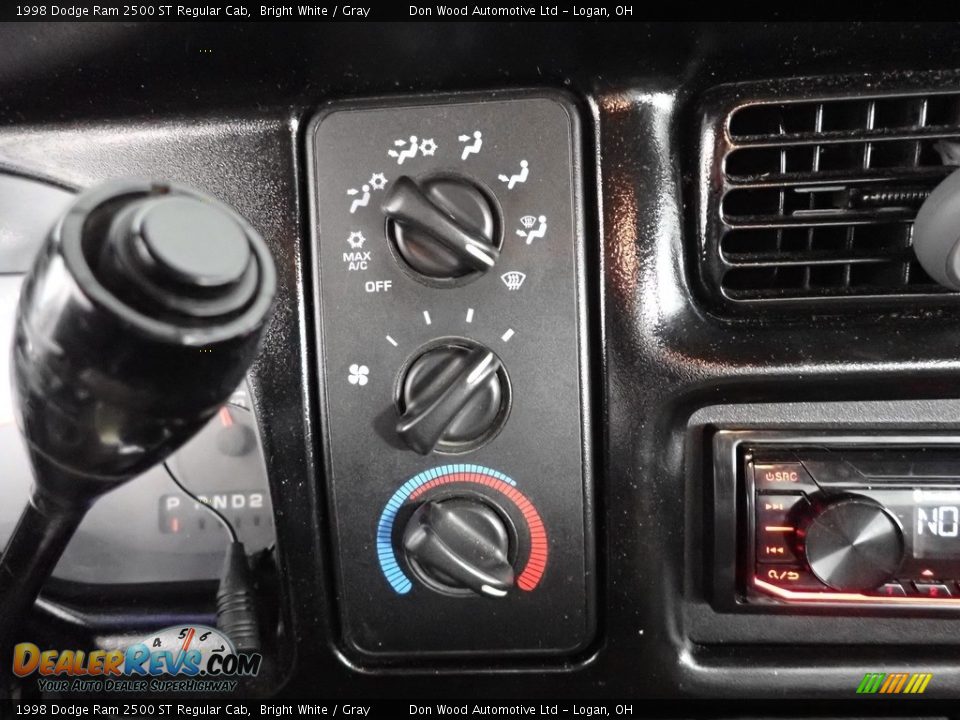 Controls of 1998 Dodge Ram 2500 ST Regular Cab Photo #13
