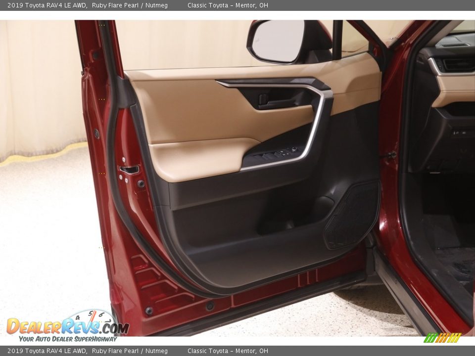 2019 Toyota RAV4 LE AWD Ruby Flare Pearl / Nutmeg Photo #4