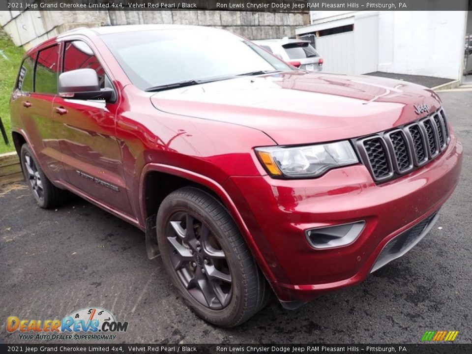 2021 Jeep Grand Cherokee Limited 4x4 Velvet Red Pearl / Black Photo #4