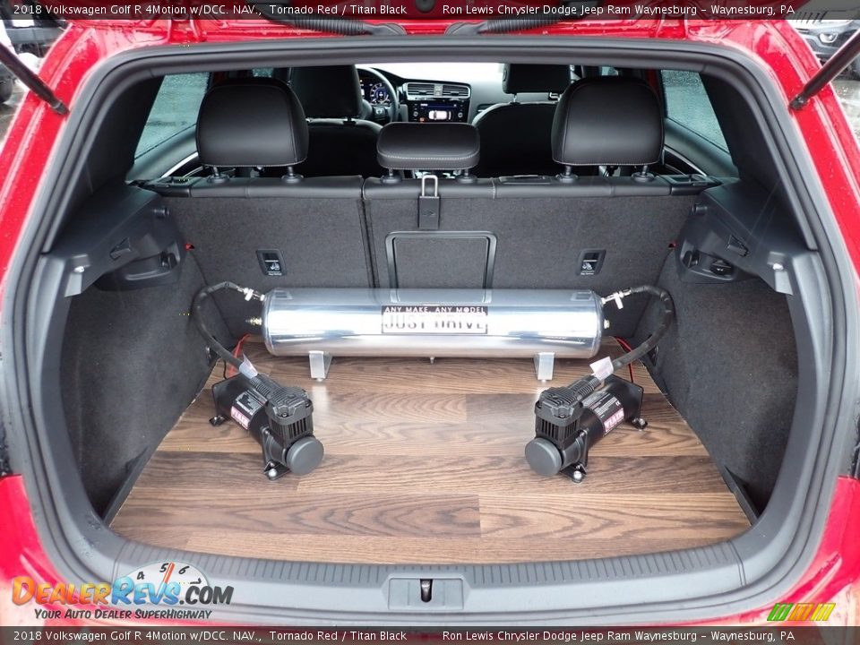 2018 Volkswagen Golf R 4Motion w/DCC. NAV. Trunk Photo #5