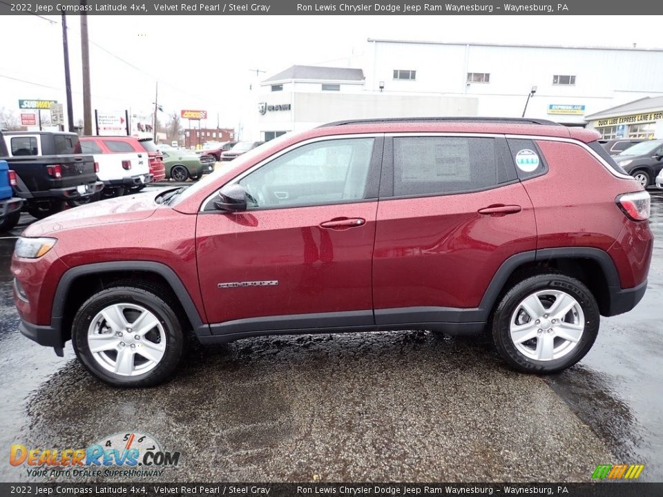 2022 Jeep Compass Latitude 4x4 Velvet Red Pearl / Steel Gray Photo #2