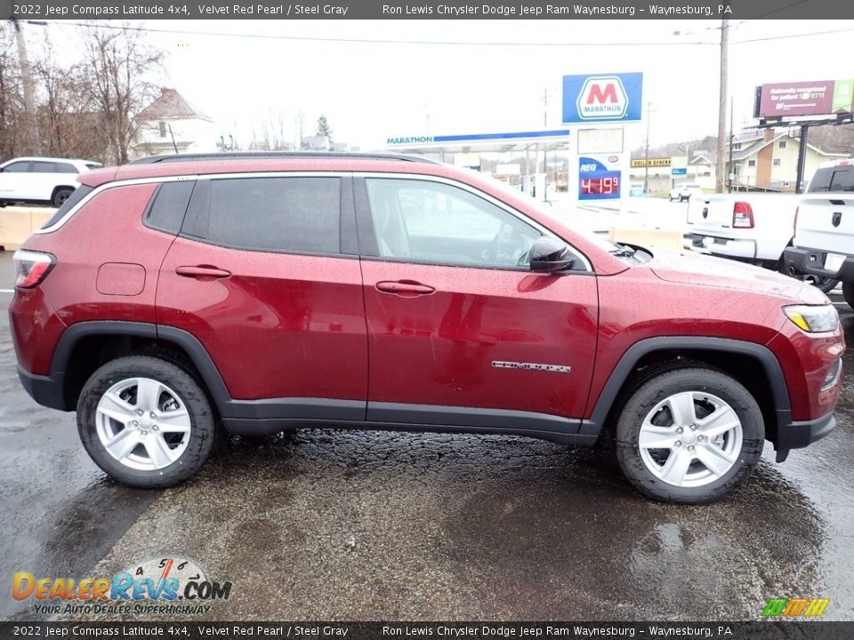 2022 Jeep Compass Latitude 4x4 Velvet Red Pearl / Steel Gray Photo #7