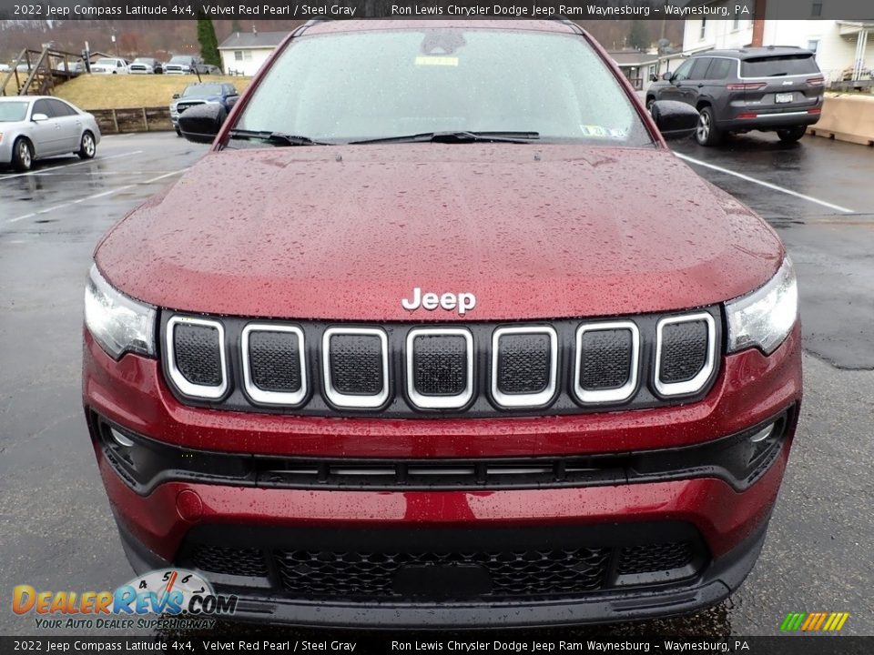 2022 Jeep Compass Latitude 4x4 Velvet Red Pearl / Steel Gray Photo #9