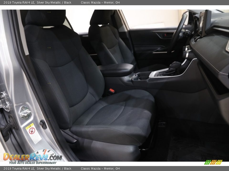 2019 Toyota RAV4 LE Silver Sky Metallic / Black Photo #14