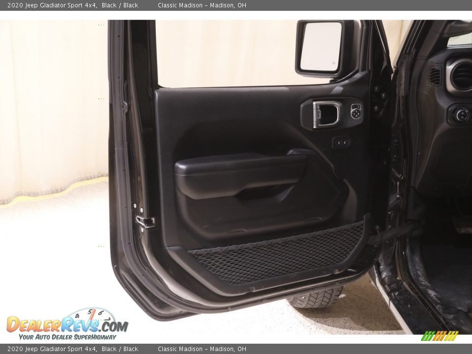 2020 Jeep Gladiator Sport 4x4 Black / Black Photo #4