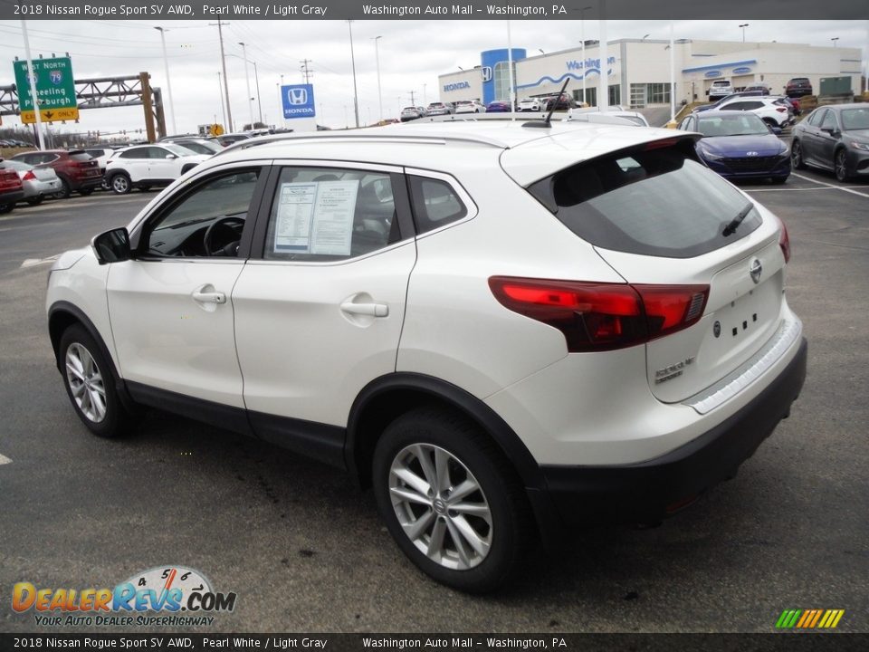 2018 Nissan Rogue Sport SV AWD Pearl White / Light Gray Photo #8