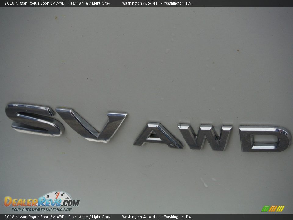 2018 Nissan Rogue Sport SV AWD Pearl White / Light Gray Photo #11