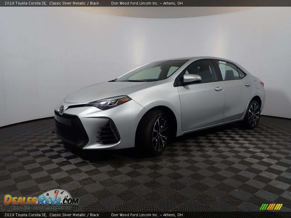 2019 Toyota Corolla SE Classic Silver Metallic / Black Photo #8