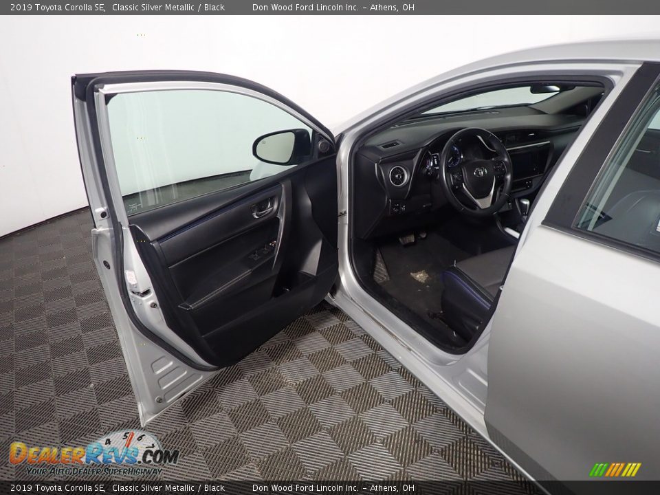 2019 Toyota Corolla SE Classic Silver Metallic / Black Photo #20