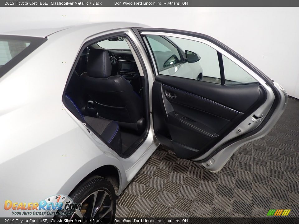 2019 Toyota Corolla SE Classic Silver Metallic / Black Photo #36
