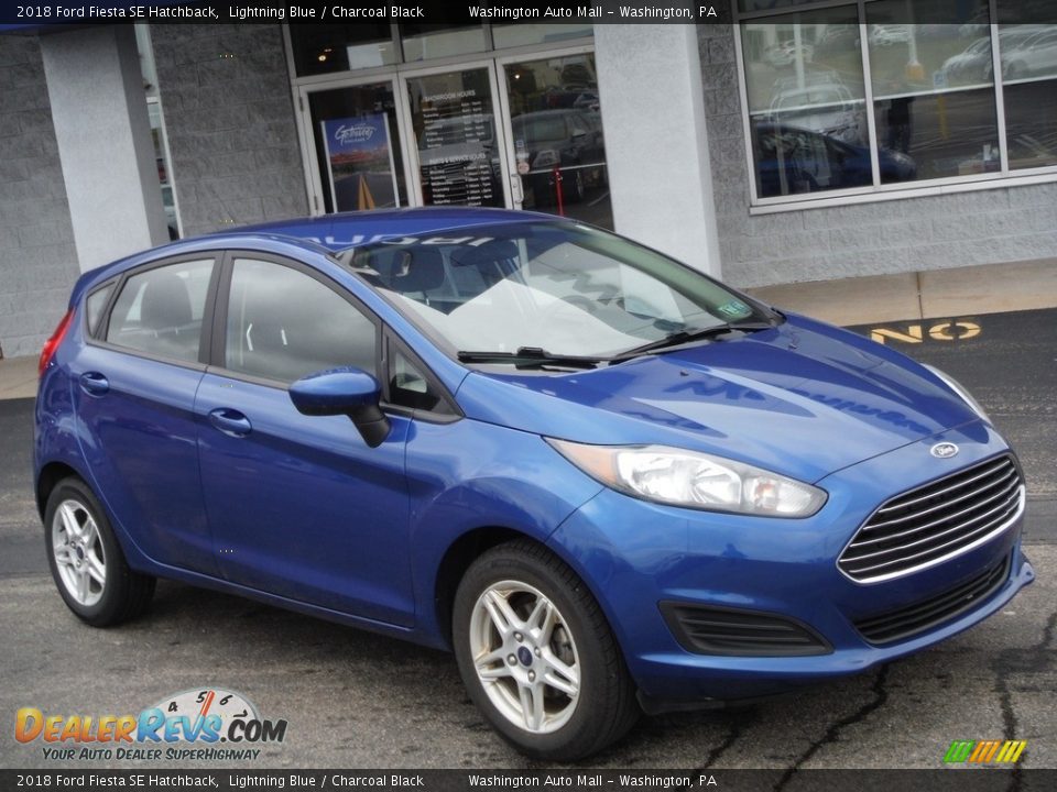 2018 Ford Fiesta SE Hatchback Lightning Blue / Charcoal Black Photo #1