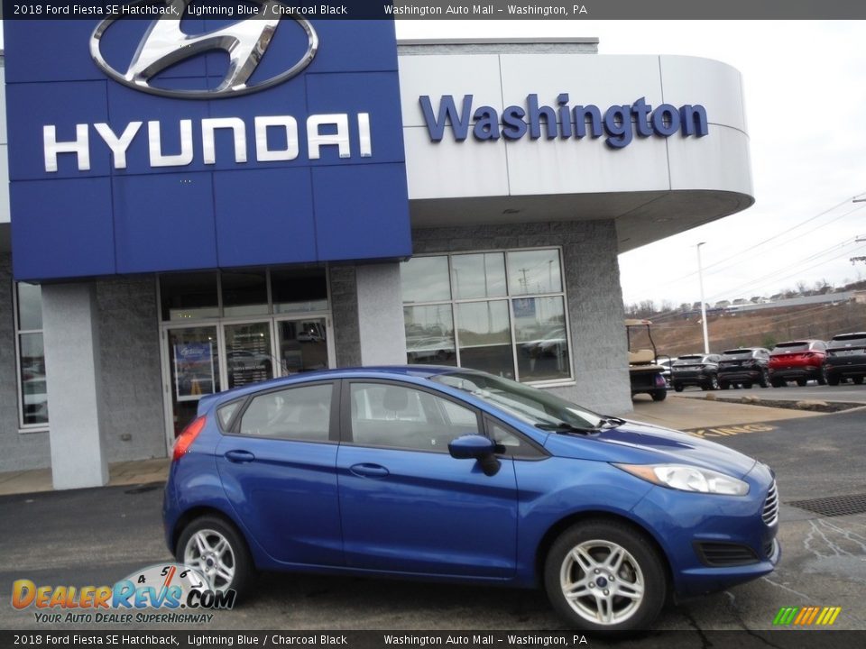 2018 Ford Fiesta SE Hatchback Lightning Blue / Charcoal Black Photo #2