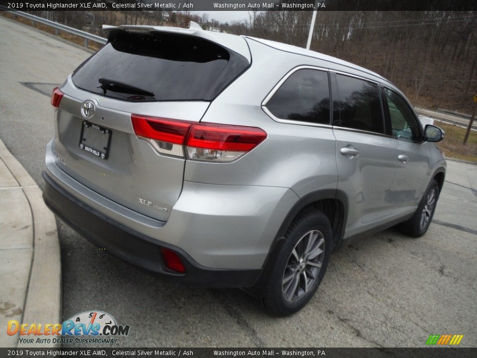 2019 Toyota Highlander XLE AWD Celestial Silver Metallic / Ash Photo #18