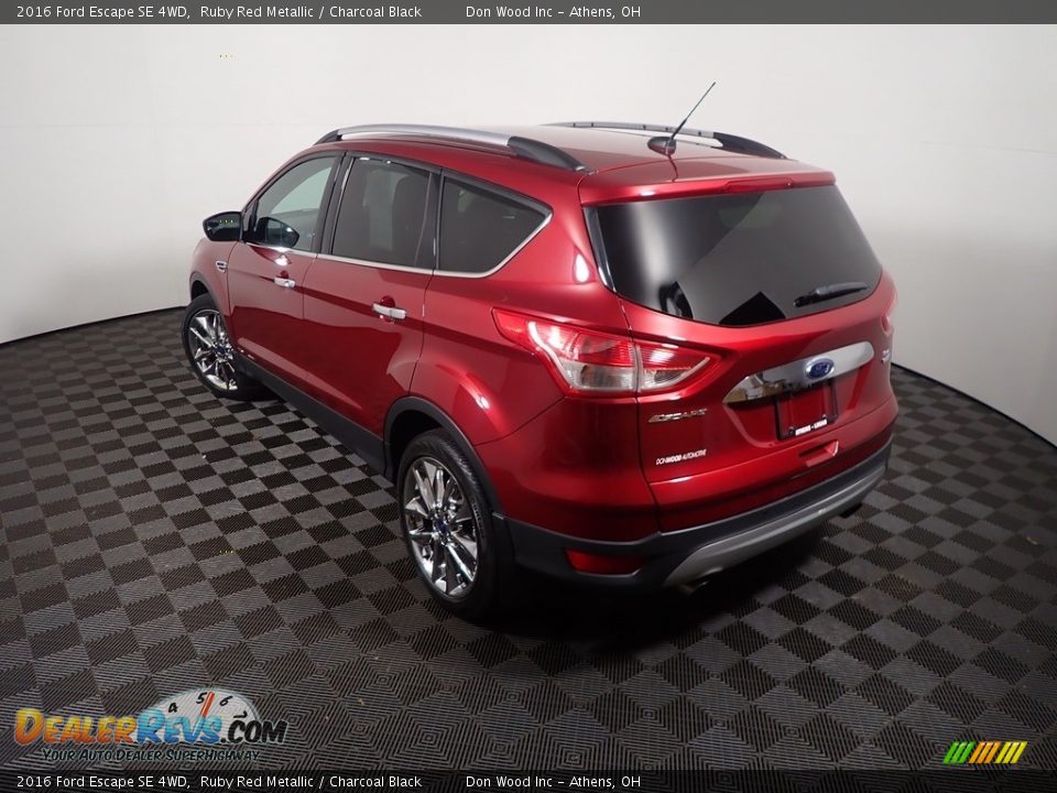 2016 Ford Escape SE 4WD Ruby Red Metallic / Charcoal Black Photo #12