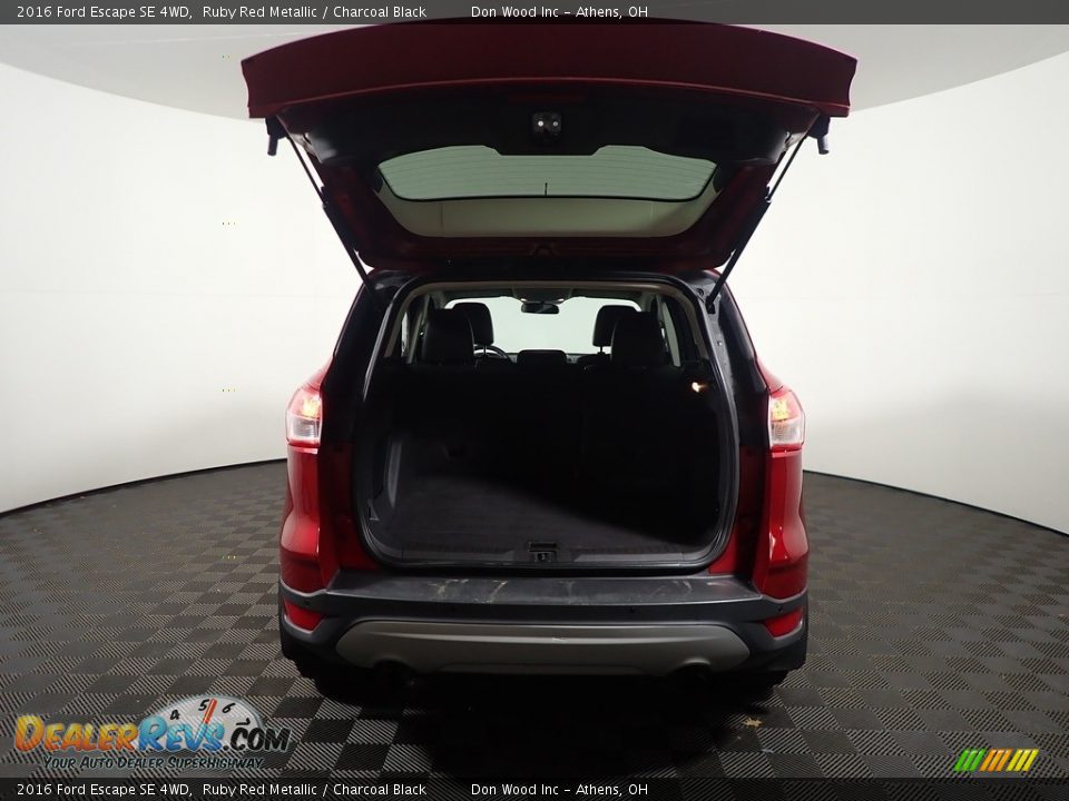 2016 Ford Escape SE 4WD Ruby Red Metallic / Charcoal Black Photo #14