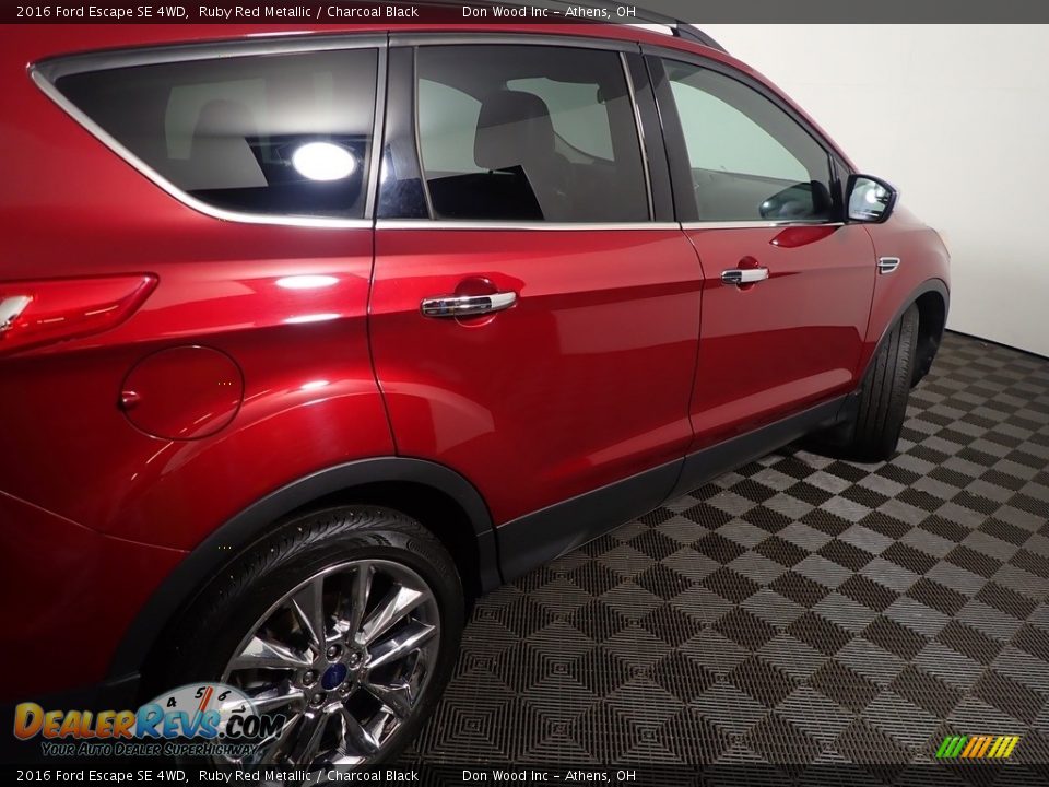 2016 Ford Escape SE 4WD Ruby Red Metallic / Charcoal Black Photo #19
