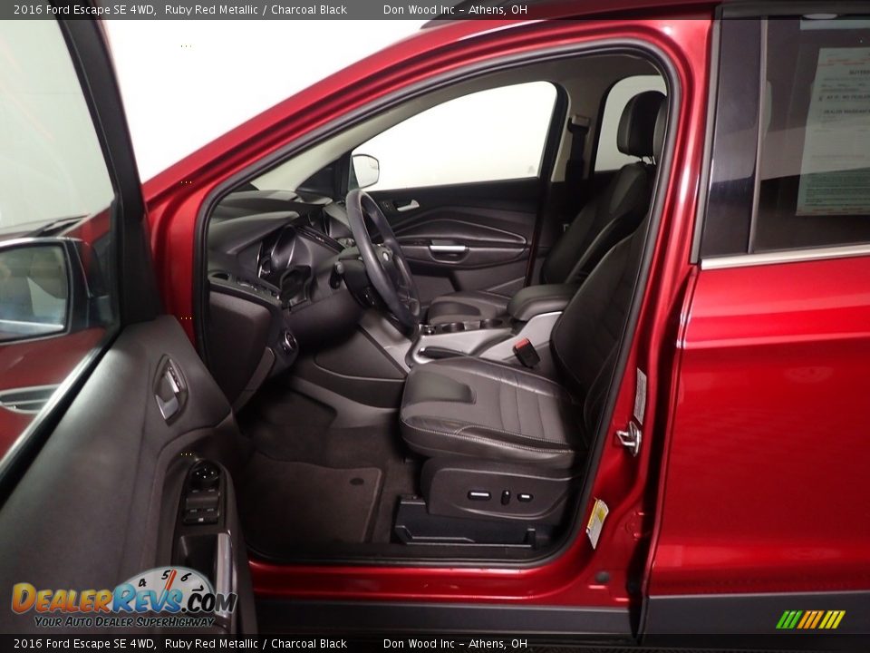 2016 Ford Escape SE 4WD Ruby Red Metallic / Charcoal Black Photo #23