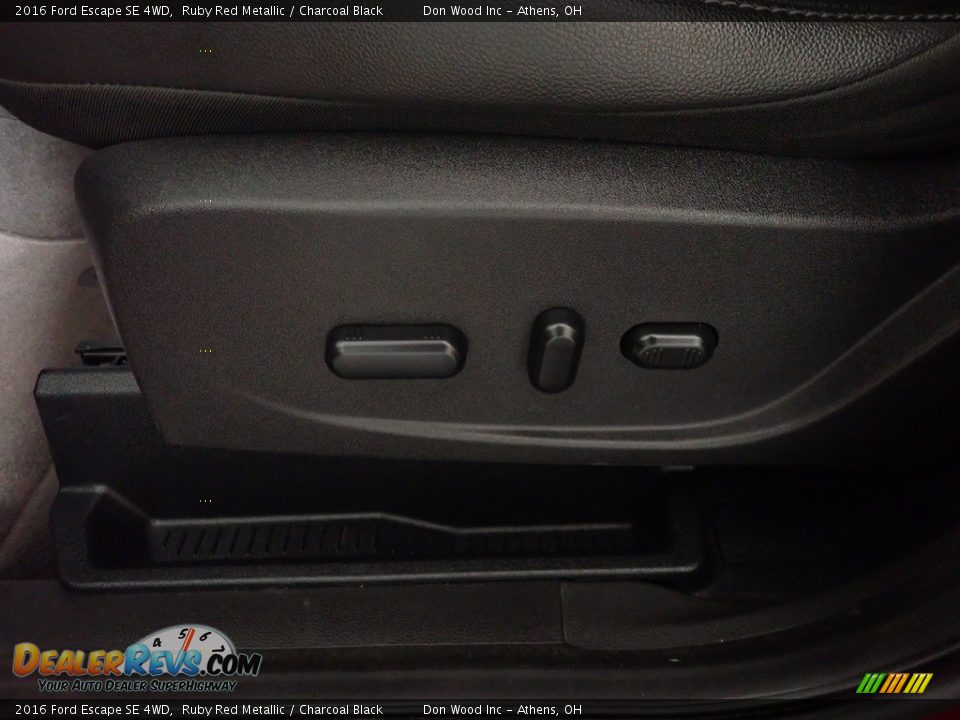 2016 Ford Escape SE 4WD Ruby Red Metallic / Charcoal Black Photo #24